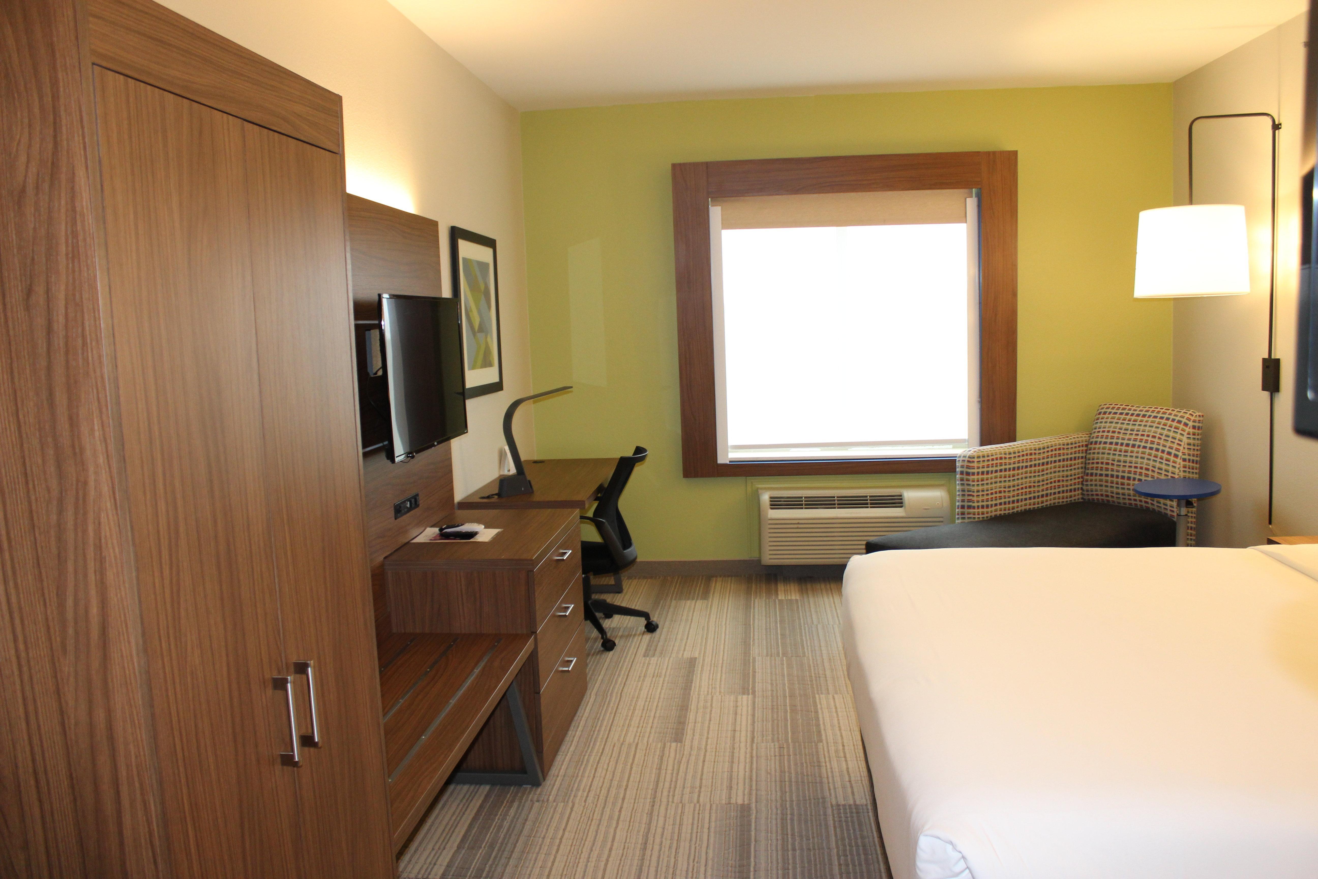 Hotel Express & By Ihg 2*
