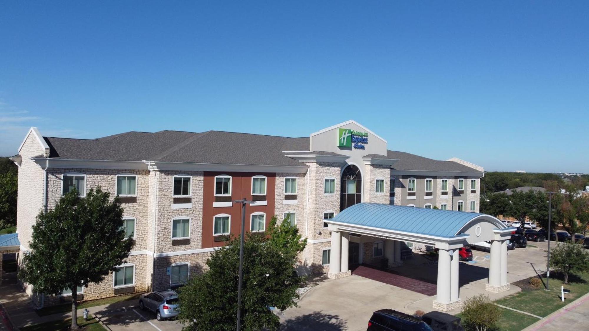 Hotel Express & By Ihg 2*