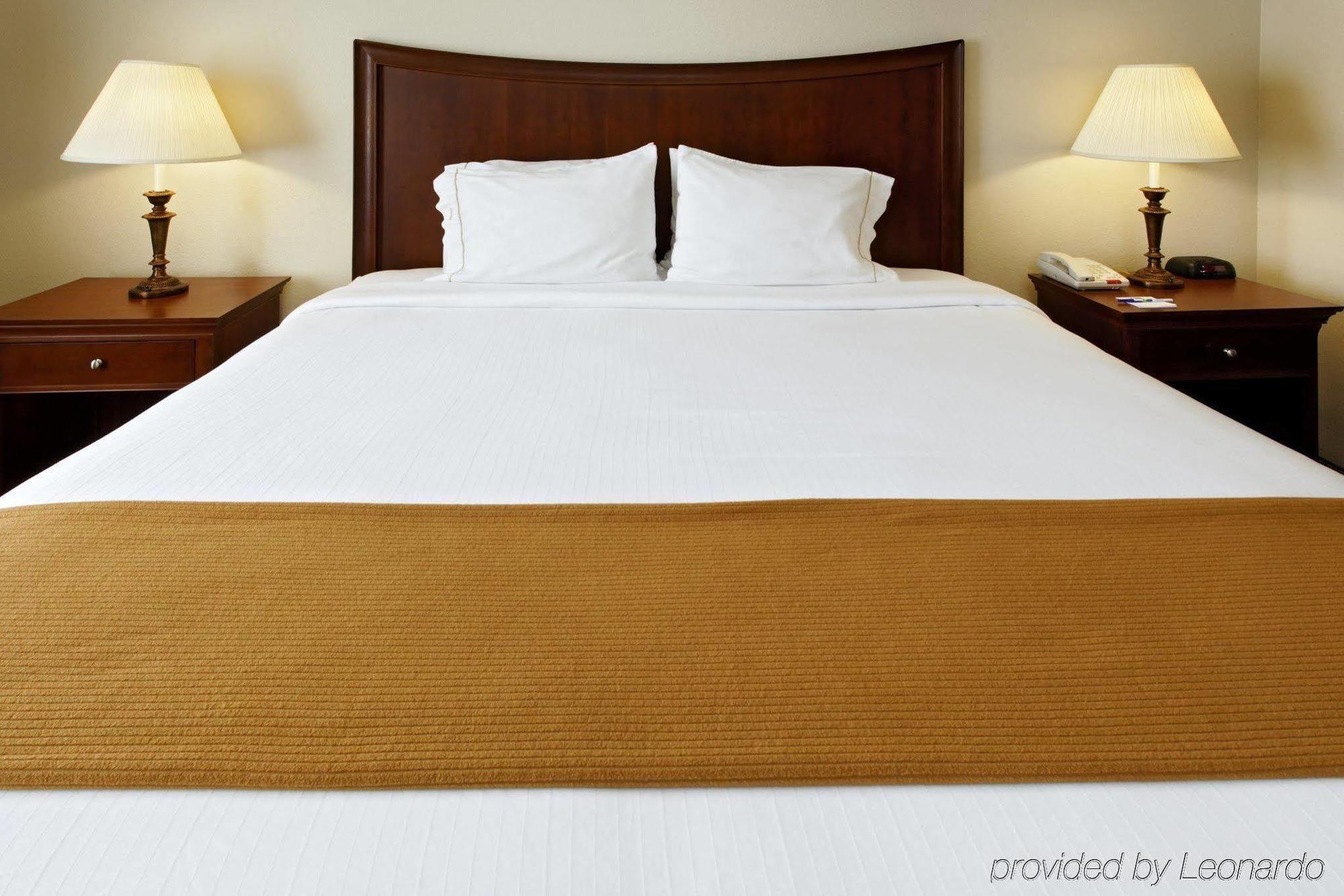 Express & By Ihg Hotel