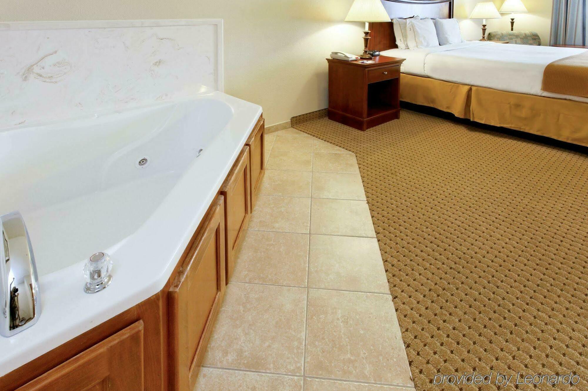 Hotel Express & By Ihg Mansfield